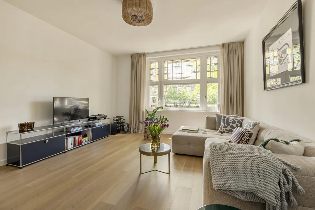 Séjour - Renovated Ground Floor Flat with Water View in Amsterdam