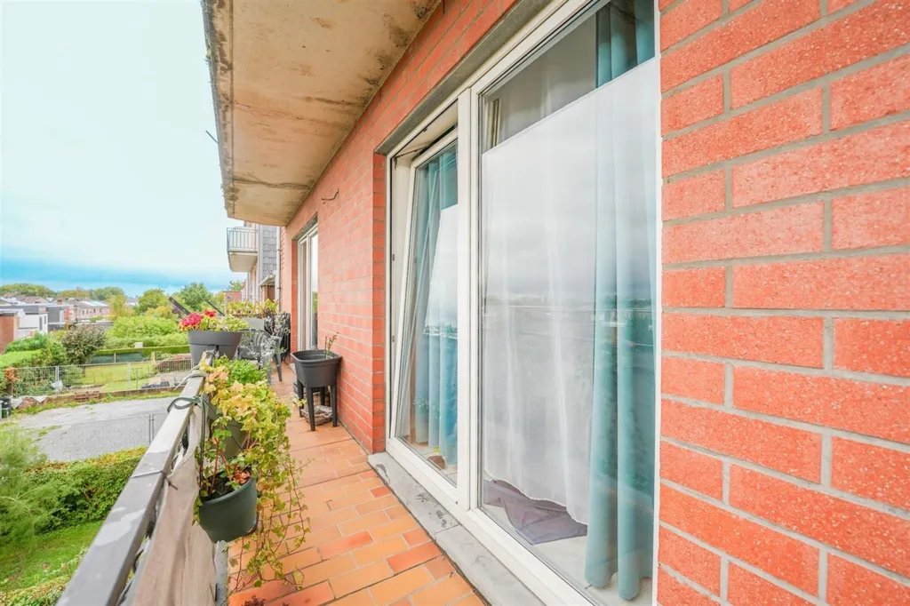 Rõdu - Apartment with Terrace in Alleur