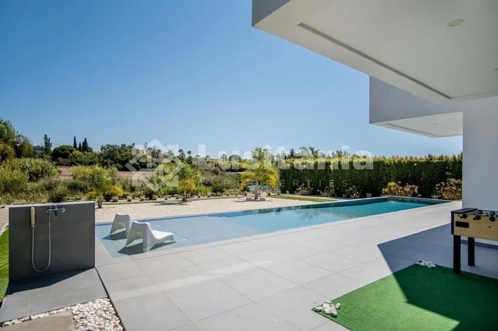 Pool - Luxury Villa Next to Golf Course in Vilamoura