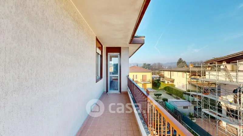 Rõdu - Bright Triplex with Balcony in Castiglione Olona