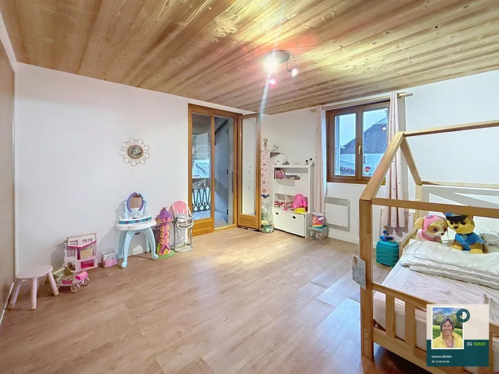 Chambres - Ancienne Ferme Rénovée avec Jardin à Mieussy