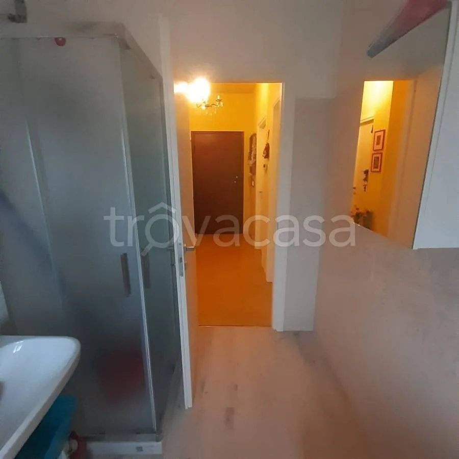 Salles de bain - Apartment with Balcony Views in Mango