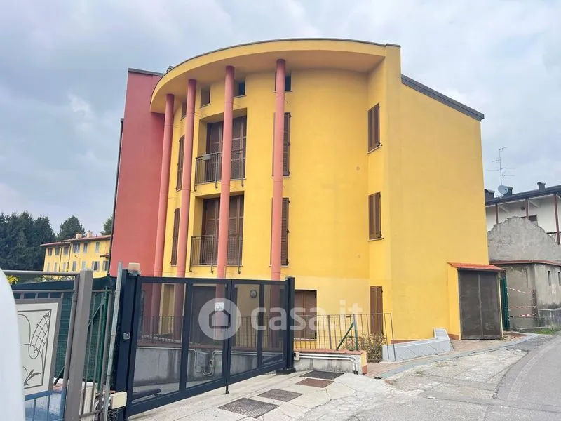 Exterior - Duplex Apartment with Balcony in Cantù