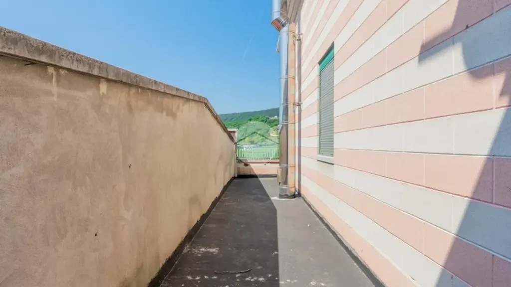 Rõdu - Semi-Finished Apartment with Balcony in Negrar