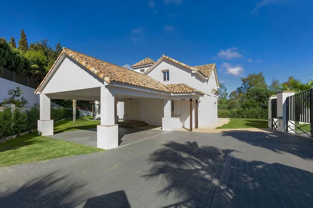 Välivaade - Chalet with Pool and Terrace in Sotogrande