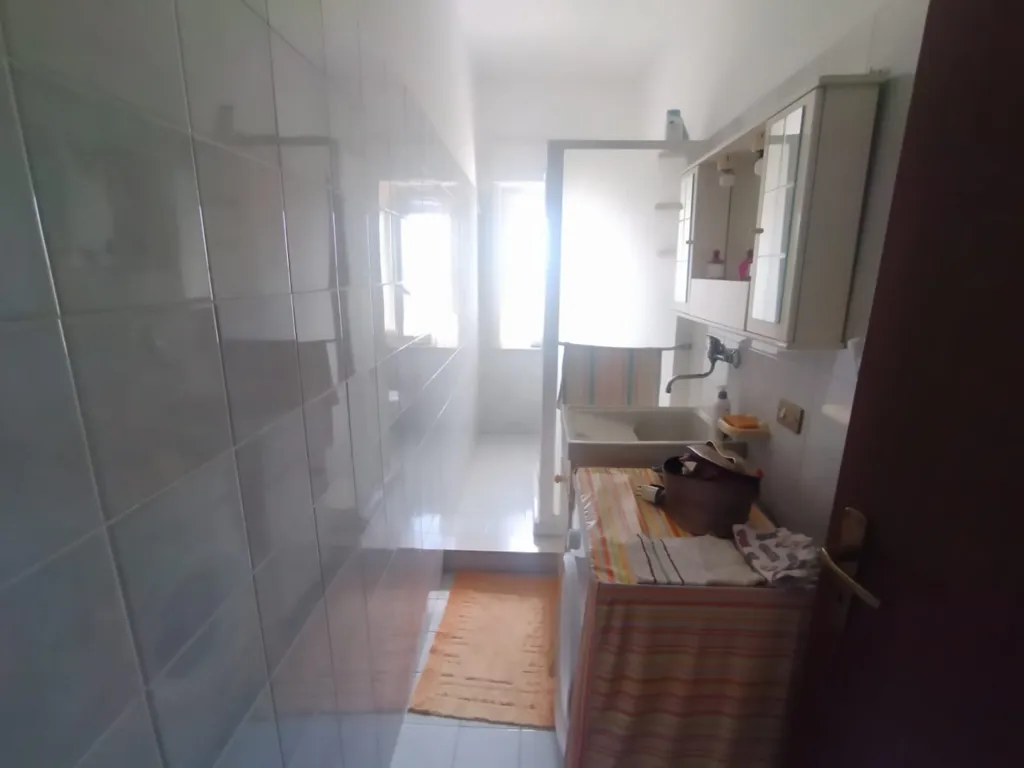 Vannitoad - 3-Bedroom Apartment with Balcony in Messina