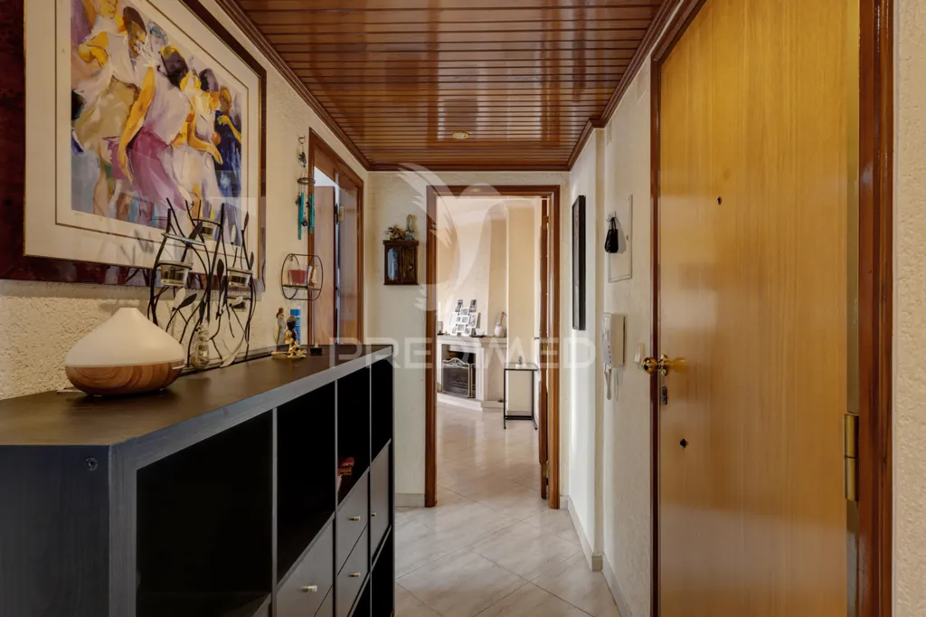 Esik - T2 Apartment with Fireplace in Monte Abraão, Queluz