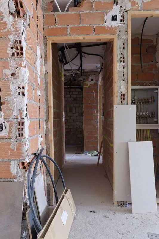 hallway_entrance