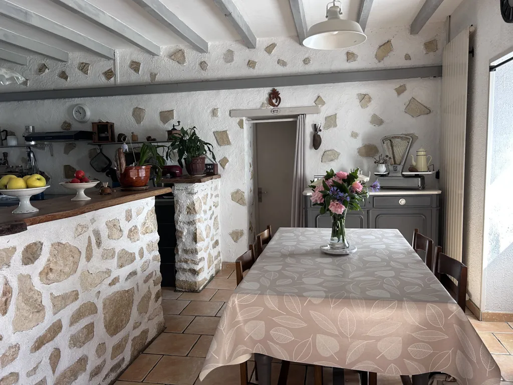 Comedor - Hamlet House with Garden in Rivarennes
