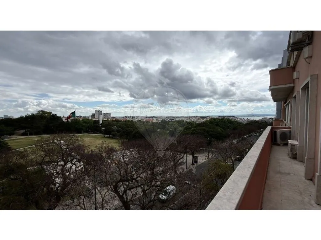 Balcon - Refurbished Office Space in Lisbon City Centre