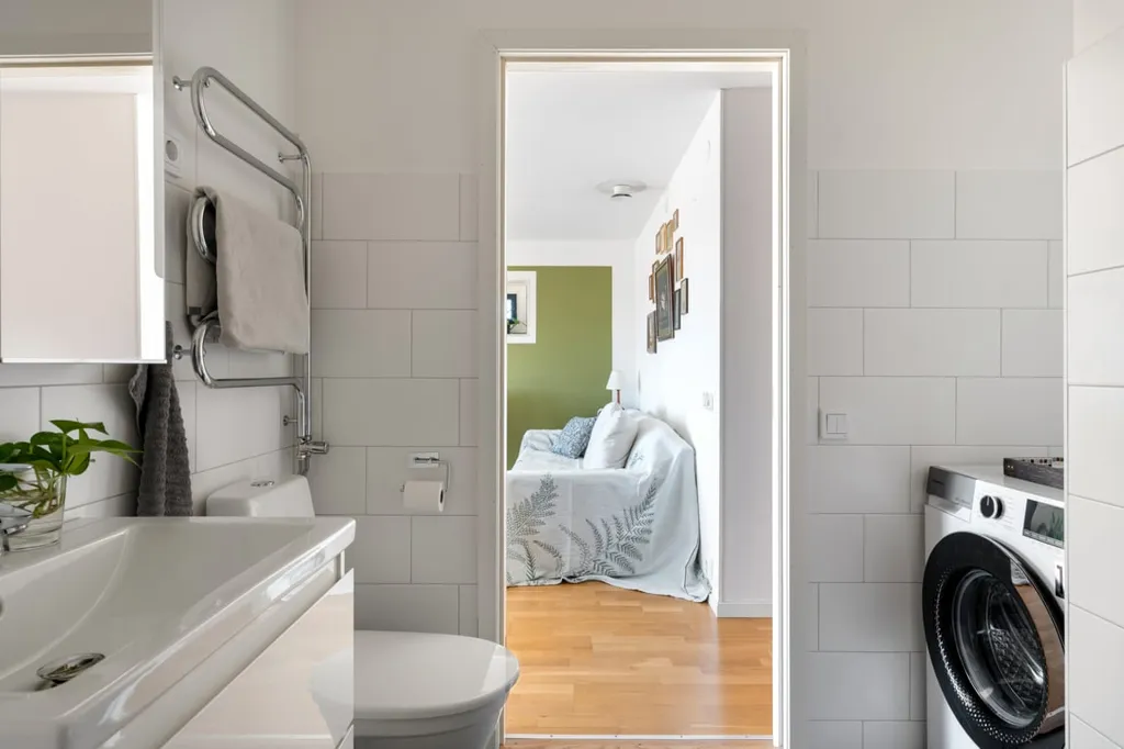 Vannitoad - Spacious 3rd Floor Flat with Balcony in Lund