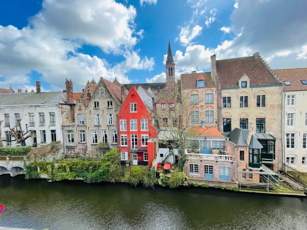 Välivaade - Renovated Corner House with Unique View in Bruges
