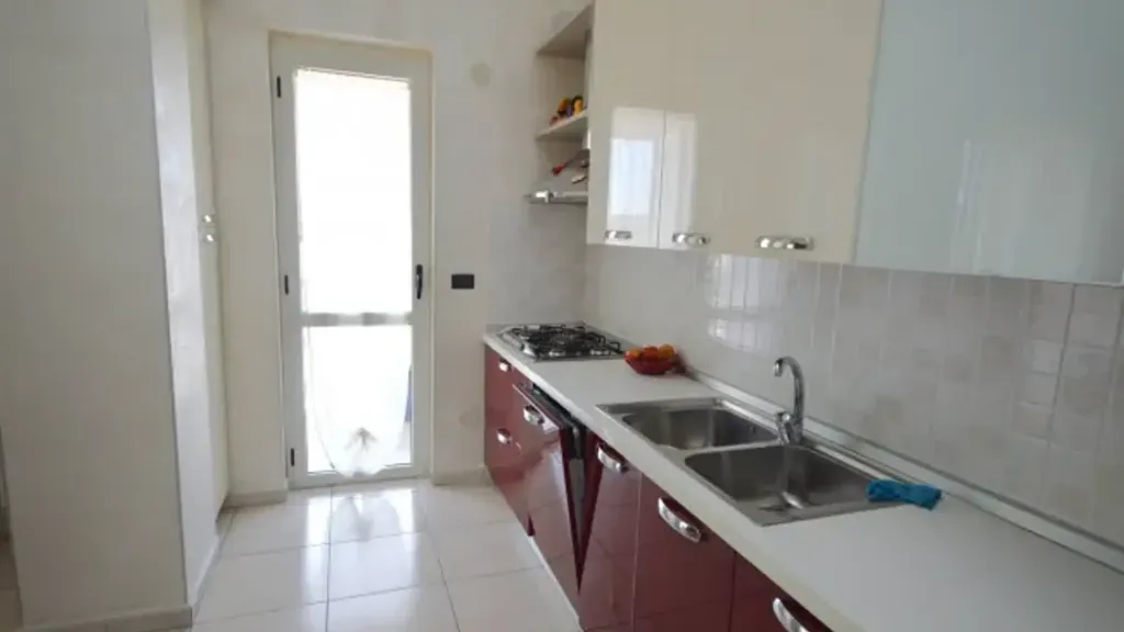 Cuisine - Apartment with Balcony Views in Crosia
