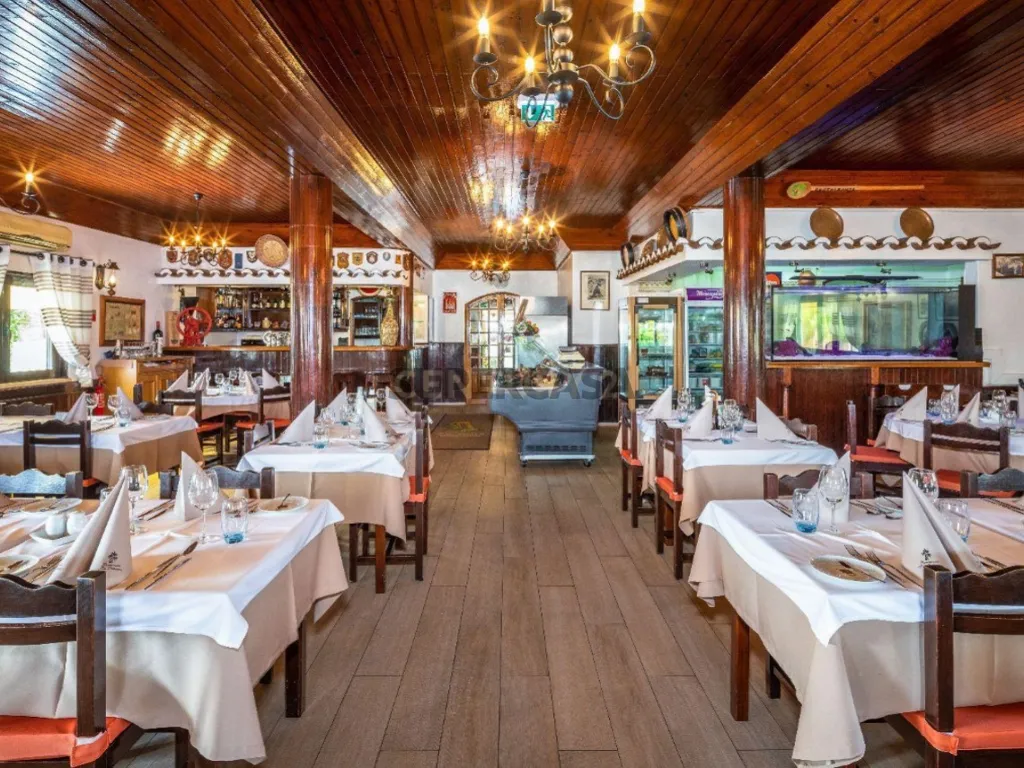Salle à manger - Luxury House with Restaurant in Albufeira