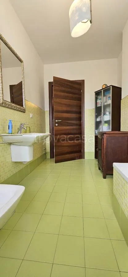 Vannitoad - Apartment with Balcony and Box in Chivasso