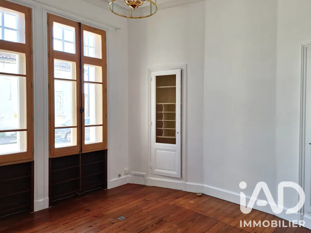 Stanze - Charming Townhouse with Art Deco Features in Cognac