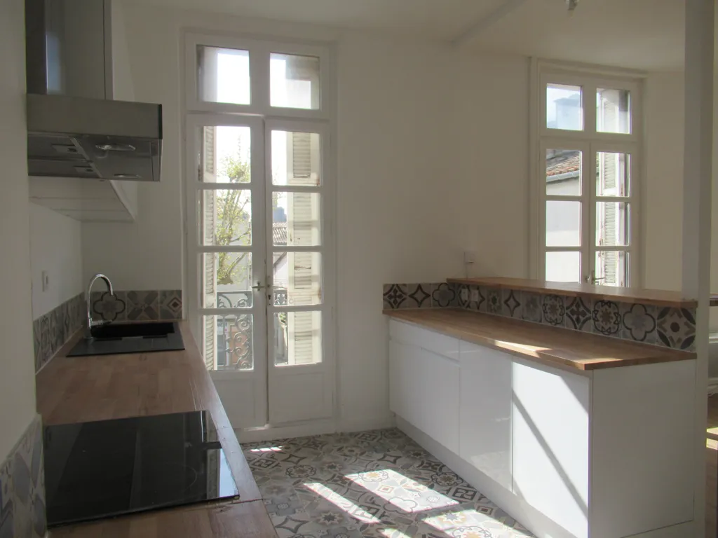 Köök - Renovated Flat with Balcony in Castelnaudary