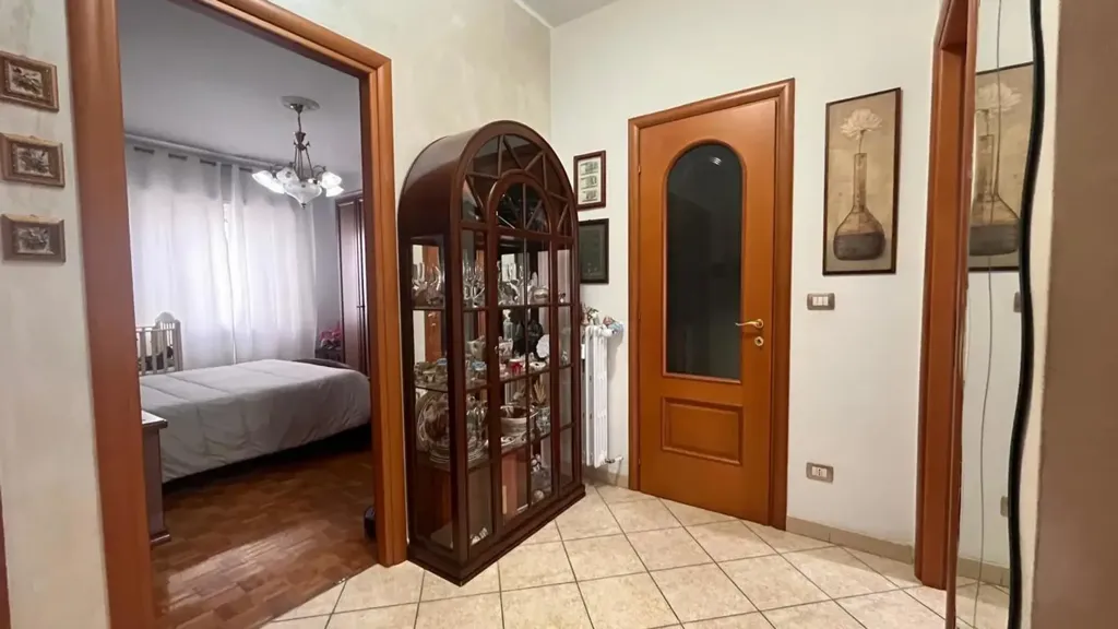 Entrée - Rearranged Apartment with Balcony in Beinasco