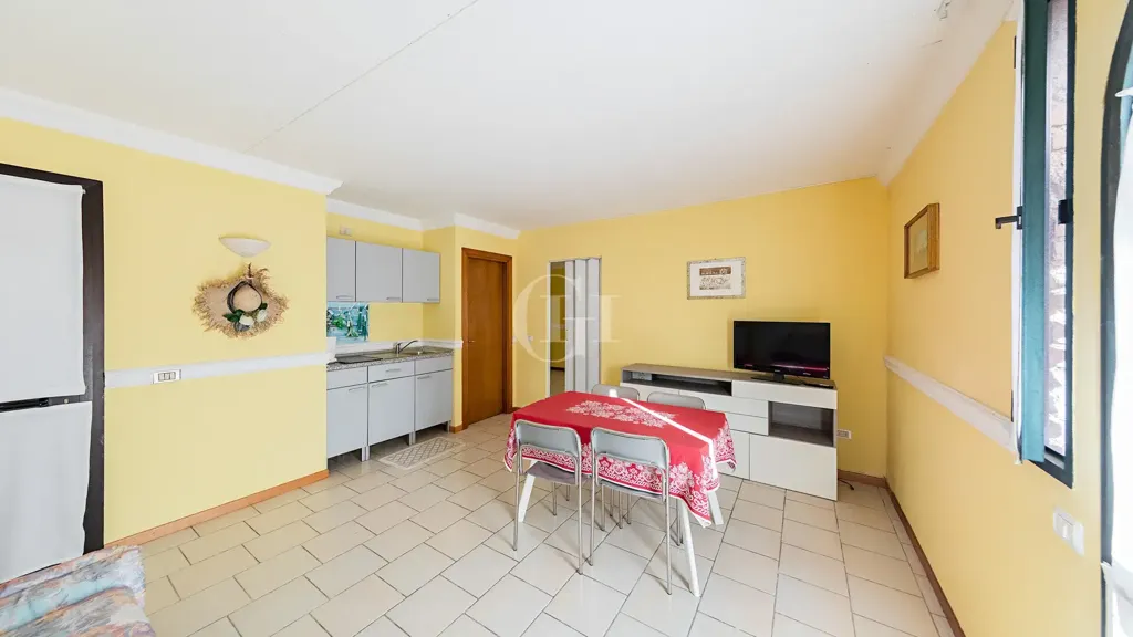 Salle à manger - Trilocale with Private Garden in Padenghe Sul Garda