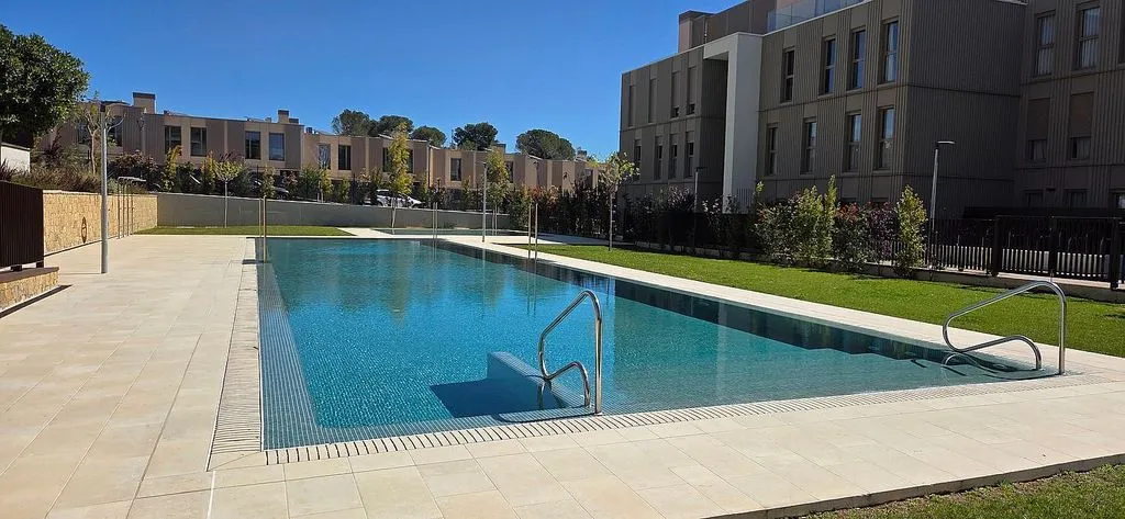 Bassein - New Flat with Pool in Campolivar
