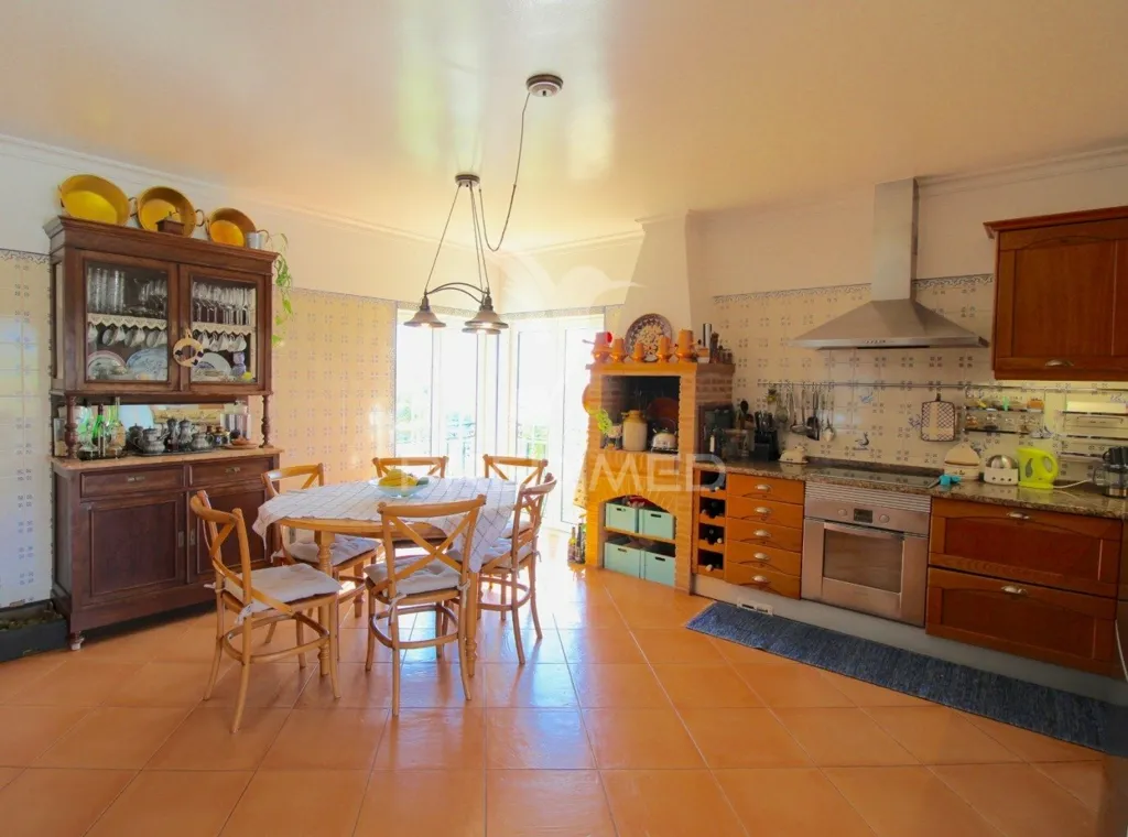 Cuisine - House with Pool in Proximity to Faro
