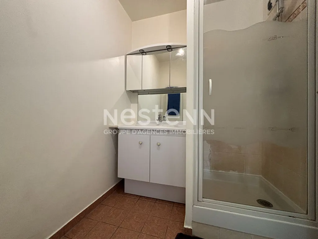 Salles de bain - Appartement avec Balcon et Parking à Igny, Secteur Sablons