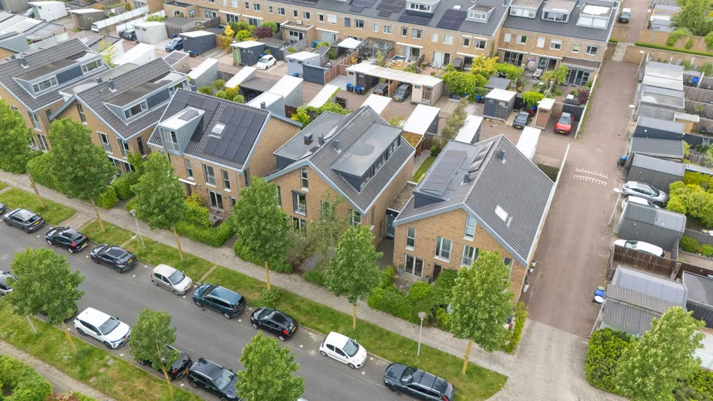 Aerial - Modern Bungalow with Garden in Rivierenbuurt