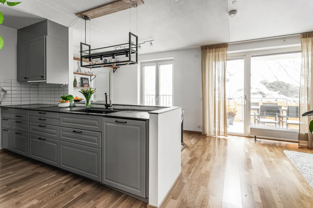 Cuisine - Apartment with Balcony and Solari in Eriksberg