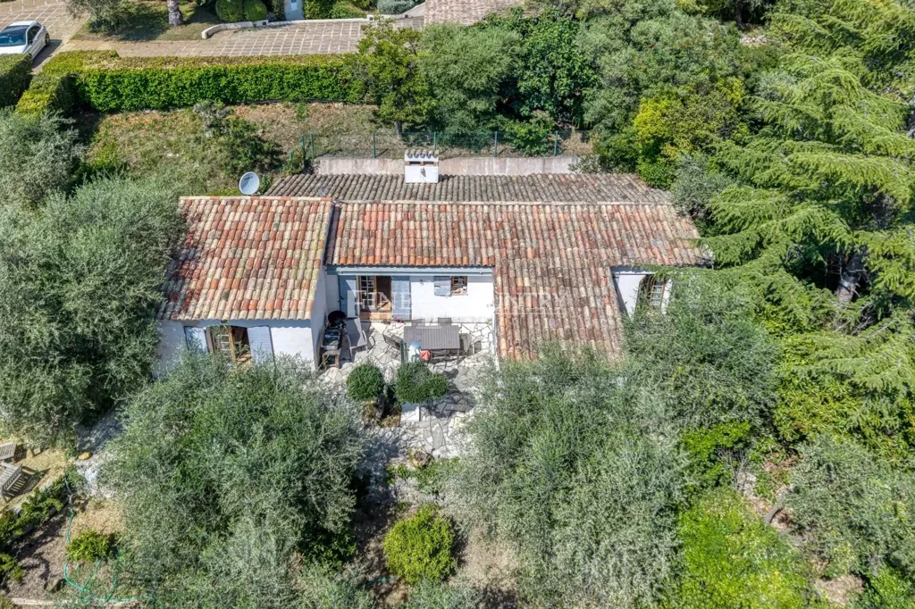 Vue aérienne - Villa avec vue panoramique près de Cabris