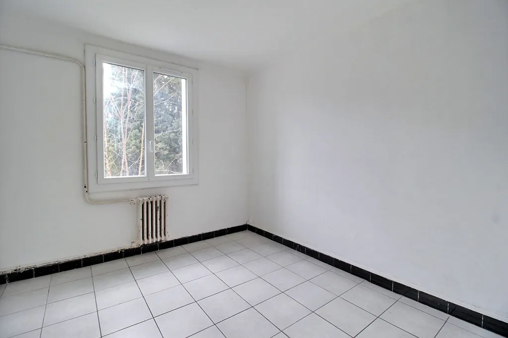 Pièces - Appartement Traversant avec Balcons à Montpellier