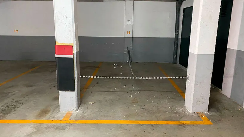 Garaaž - Parking Space in Piera, Barcelona