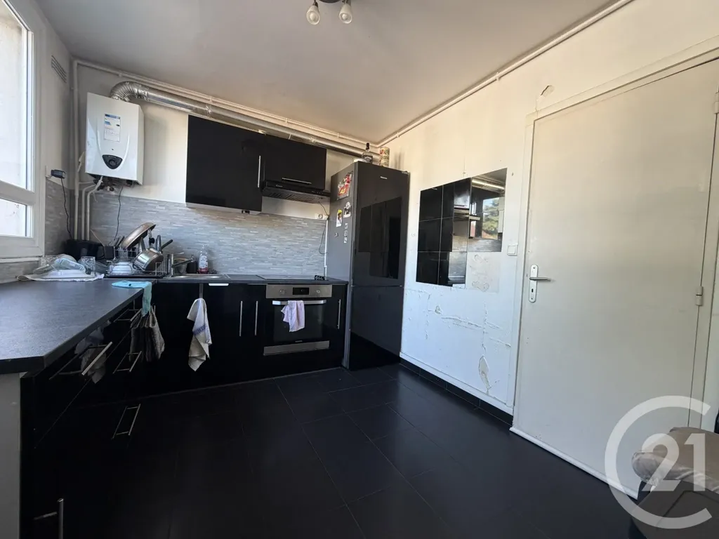 Cucina - 3-Bed Apartment with Parking in Argenteuil