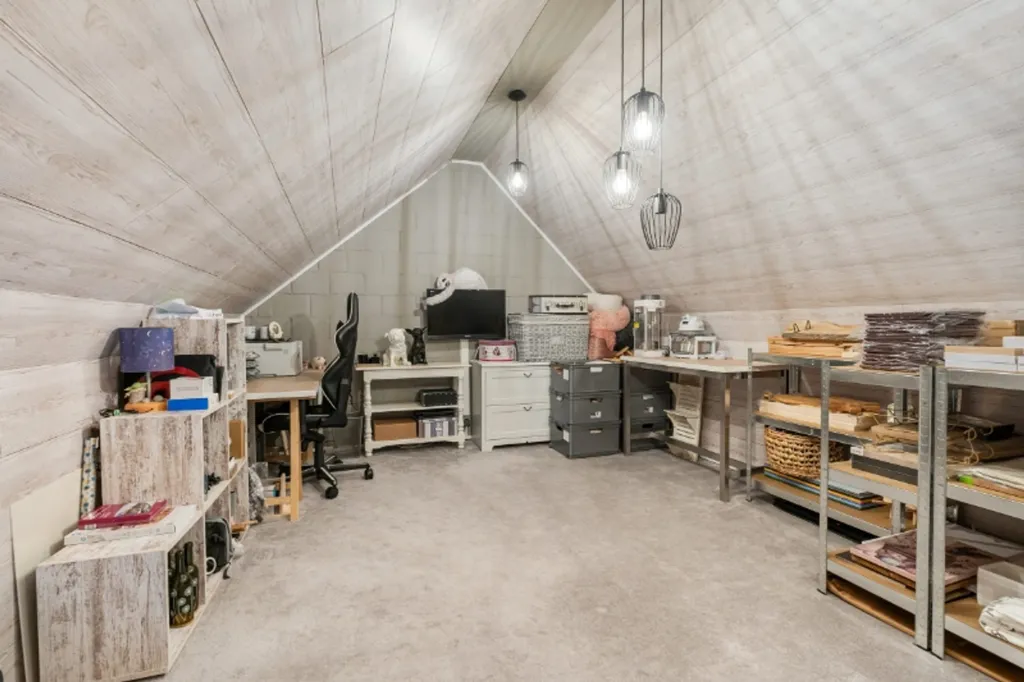 Bureau - Wohnung mit Solaranlage in Moorslede