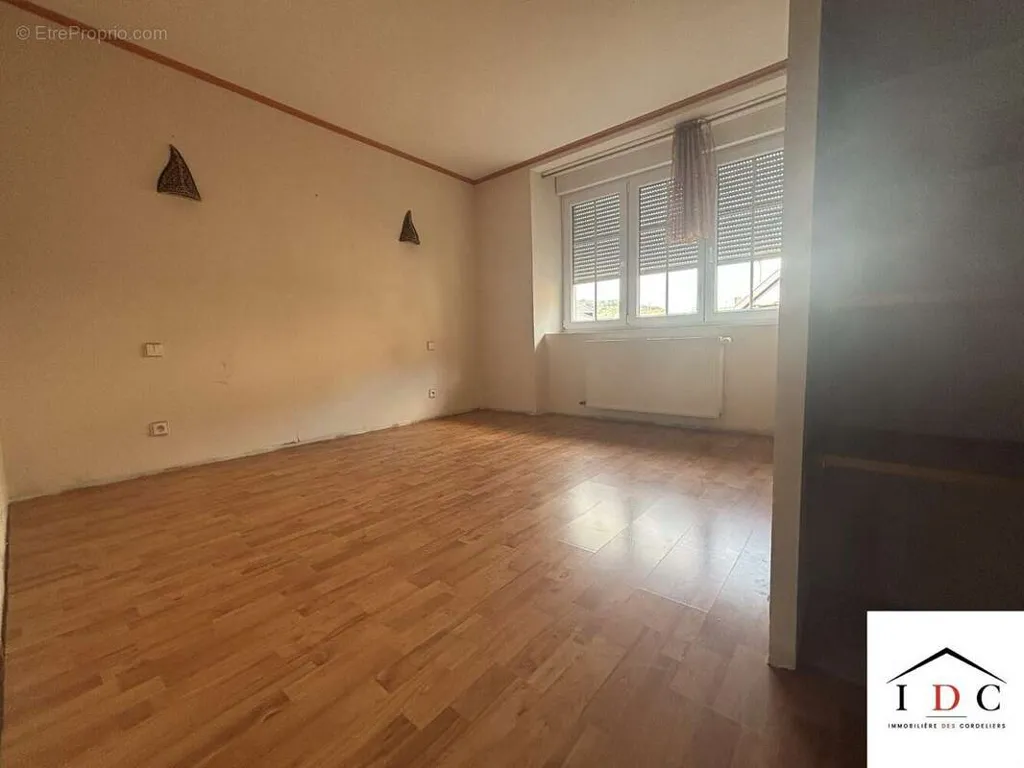 Pièces - Maison en Pierre avec Balcon à Schaeferhof, Dabo