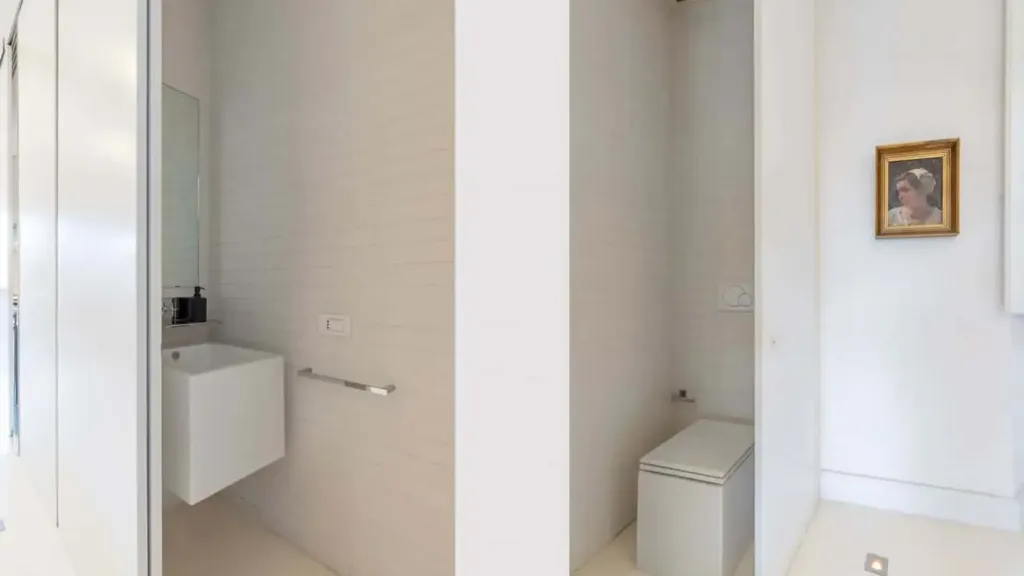 Bathrooms - Renaissance-Style Apartment with Terrace in Florence