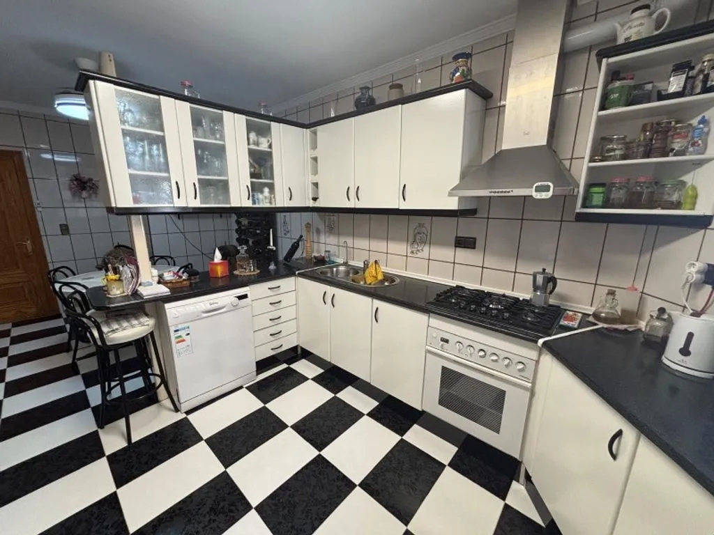 Kitchen - Villa with Sea View and Pool in Cómpeta