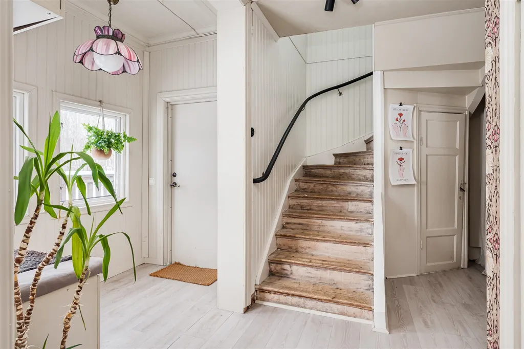 Rooms - Charming Older House with Garden in Ramvik