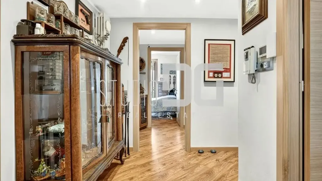 hallway_entrance