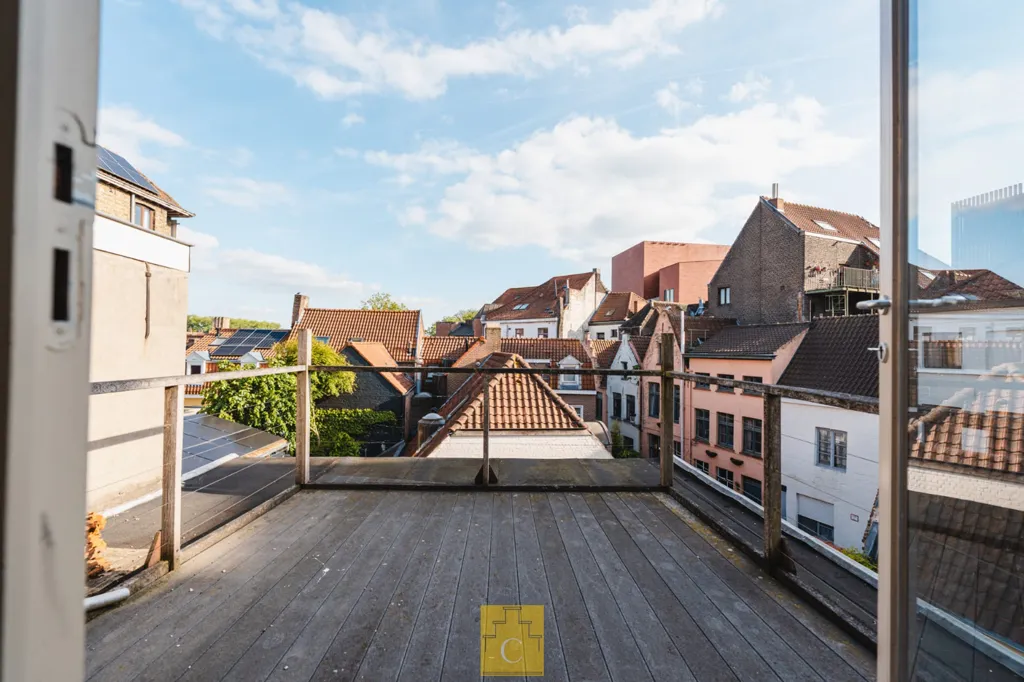 Balcone - House with 17th-Century Facade in Bruges