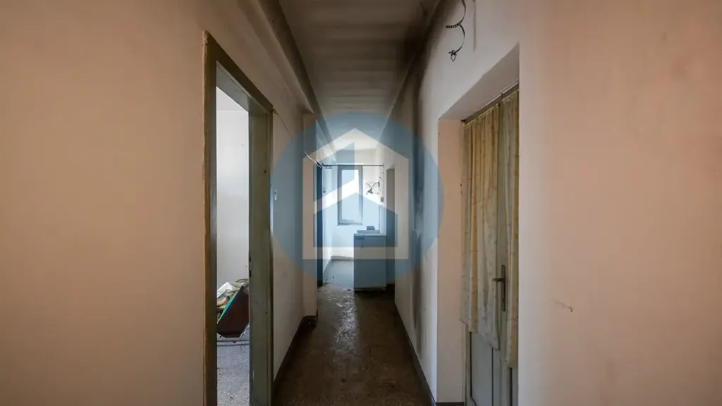 Entrée - Multipurpose House to Renovate in Ono San Pietro