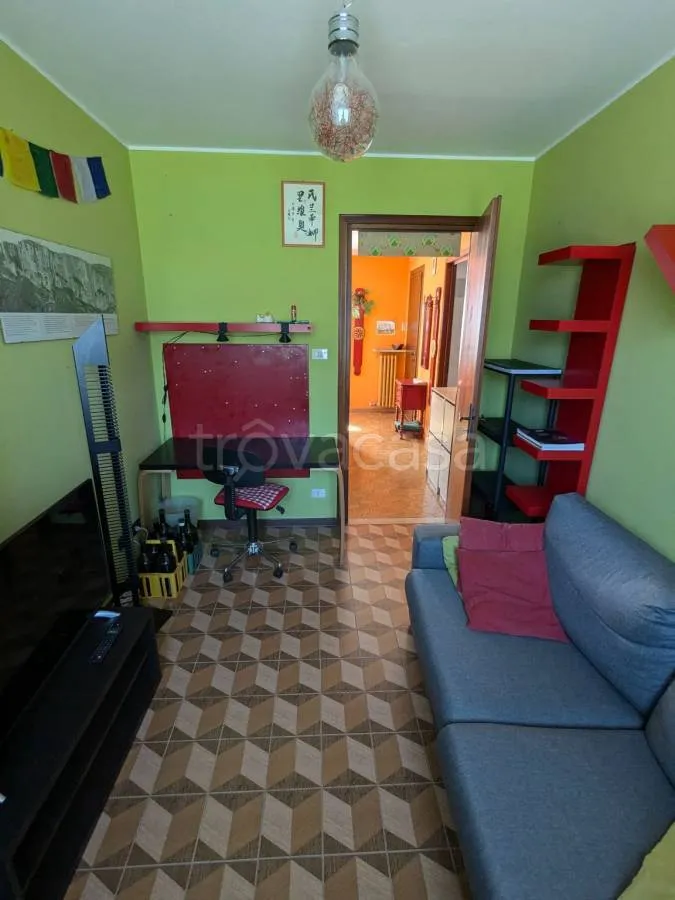 Elutuba - South-Facing Apartment with Garage in Dronero