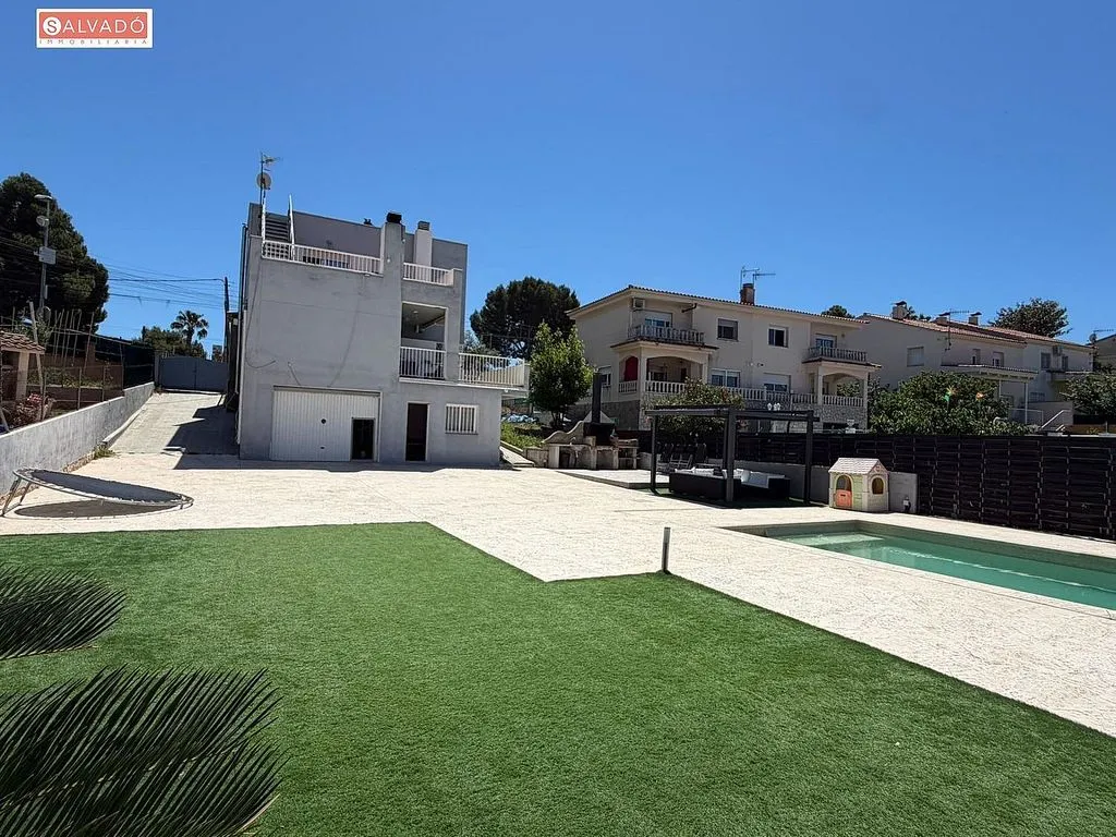 Bassein - Chalet with Pool and Sea View in Calafell