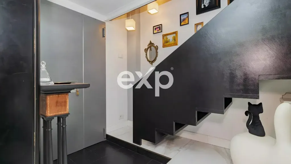 Pièces - Loft with Balcony in Milan's Ponte Nuovo