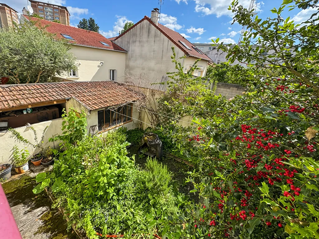 Maison 6 pièces à MONTREUIL