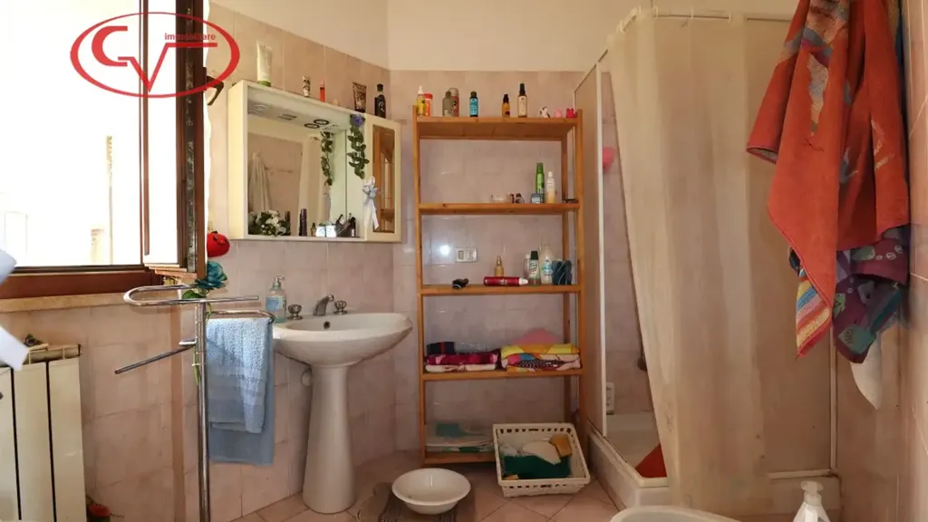 Salles de bain - Apartment with Terrace in Montevarchi