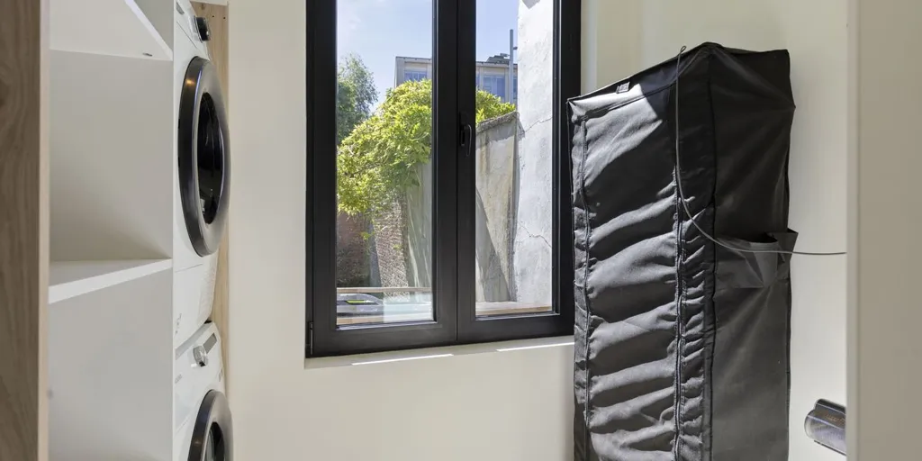 Buanderie - Appartement Rénové avec Terrasse à Antwerpen