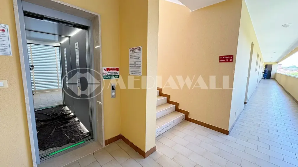 hallway_entrance