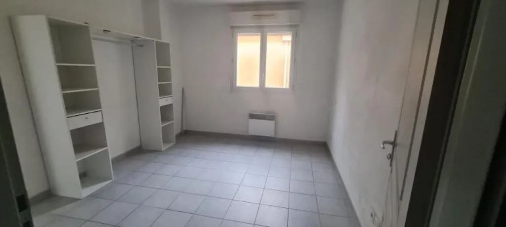 Pièces - Appartement T2 avec Terrasse à Narbonne