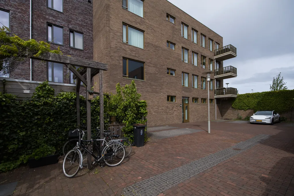 Välivaade - Modern Flat with Patio in Leeuwesteyn