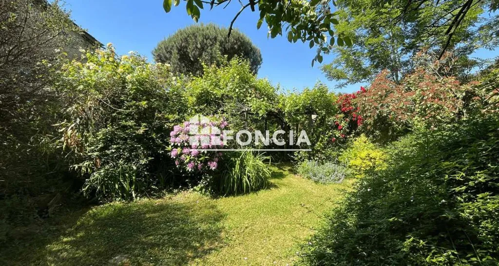 Jardin - Propriété de Caractère avec Piscine à Pamplonne